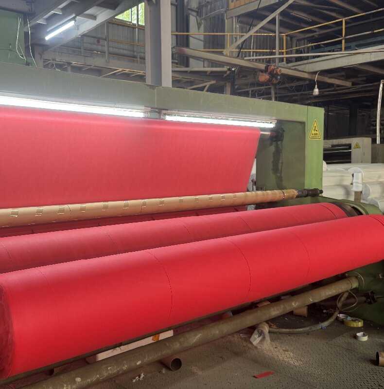 65gsm Red Pp Spun-bond Nonwoven Fabric Rolls For Nonwoven Bags